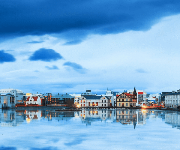 Land of Fire & Ice: Ultimate 6-Day Reykjavik Discovery Tour
