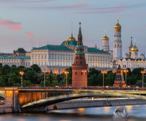 Red Square Magic & Timeless Grandeur: Ultimate 7-Day Moscow Discovery Tour