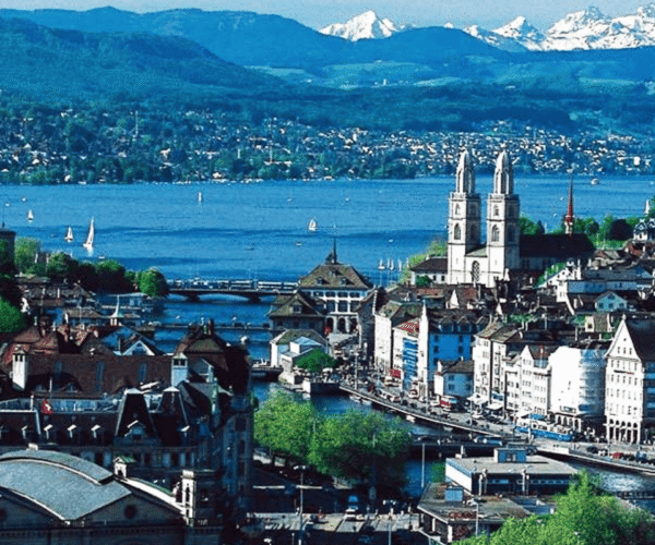 Alpine Charm & Swiss Precision: Ultimate 6-Day Zurich Discovery Tour