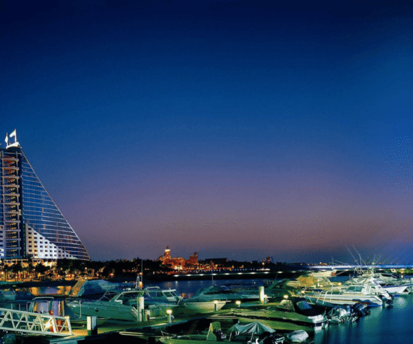 Desert Dreams & Skyline Wonders: Ultimate 6-Day Dubai Discovery Tour
